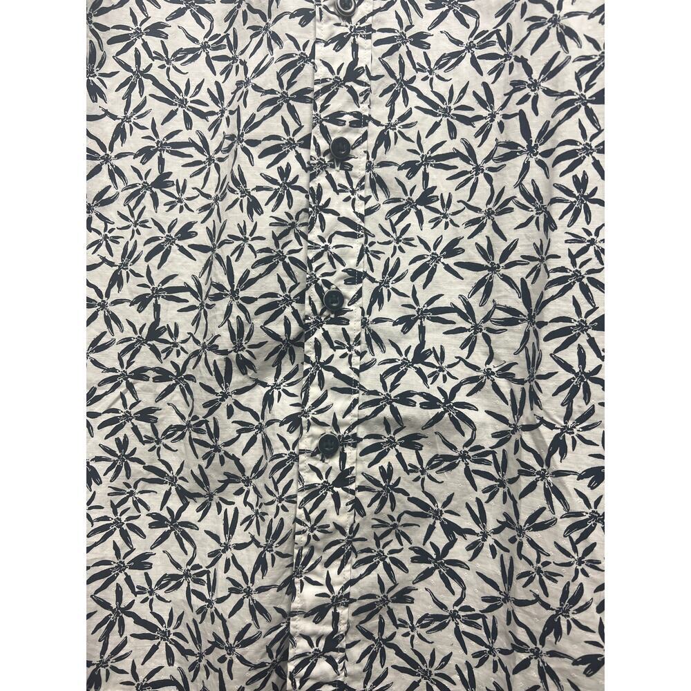 Rodd & Gun Printed Button Down White with Navy Floral Sports Fit - Picture 2 of 6